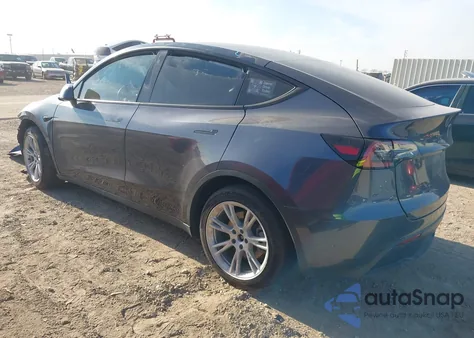2022 Tesla Model Y Long Range Dual Motor All-Wheel Drive from USA, damaged, VIN 7SAYGDEE7NF371338